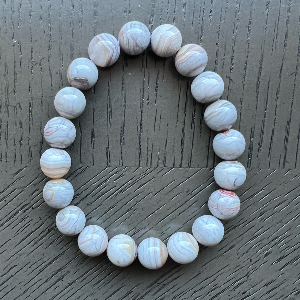 Amethyst lace agate bracelet 10mm SIZE 6.75’ - Picture 2 of 4